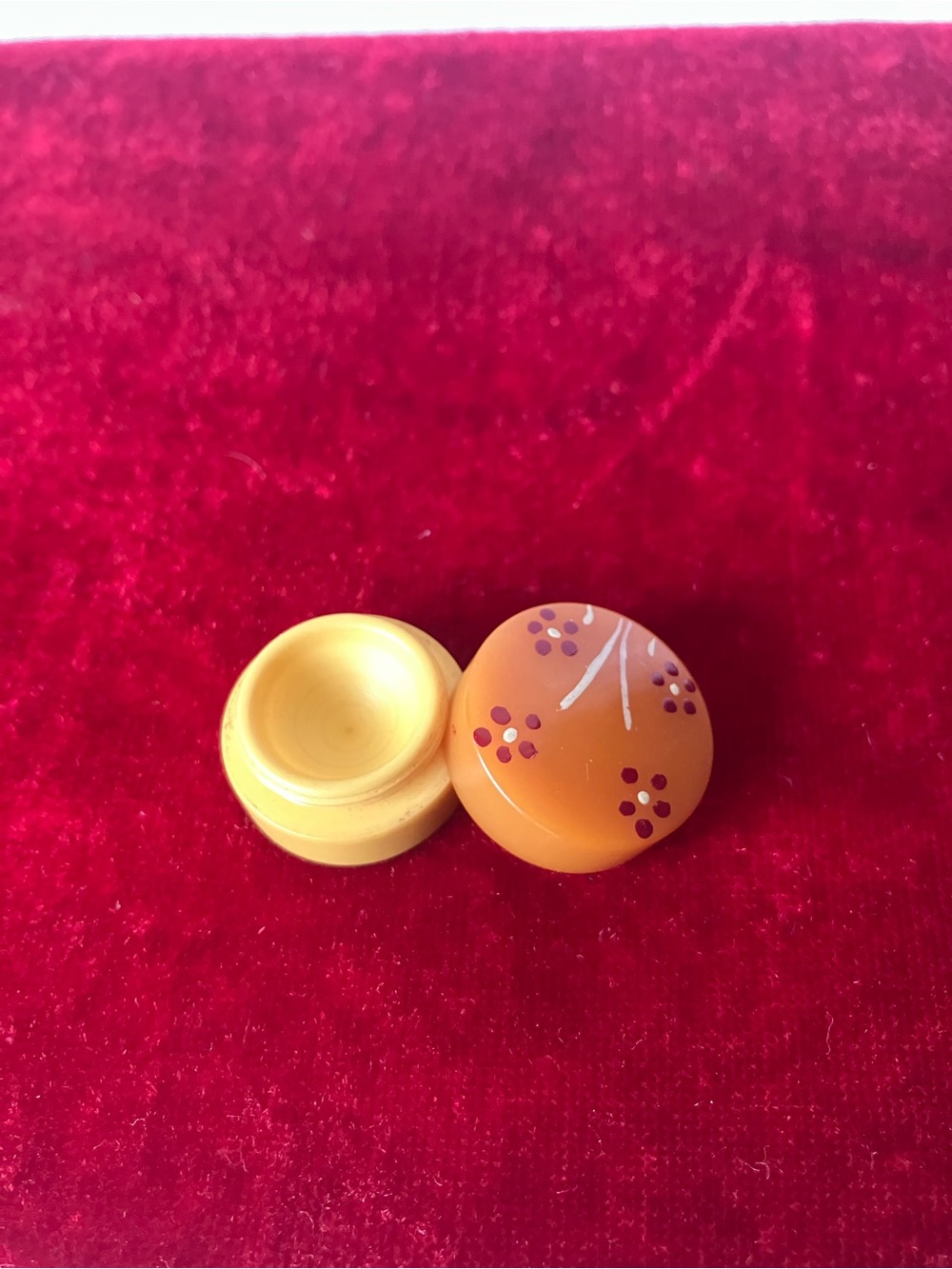 Bakelite Vintage Plastic Butterscotch Yellow Painted Flowers Tiny Small Pill Box